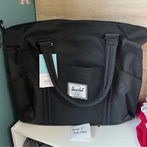Herschel Strand Duffle | Diaper Bag - 24L with change pad - Picture 2 of 4